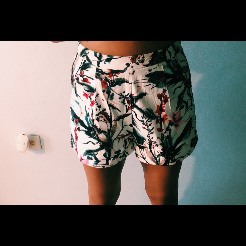 Floral classy shorts